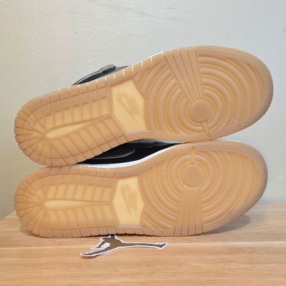 Nike Air Jordan 1 Retro Hi OG Black Metallic Gold FD1437-071 GS Women's Size 7.5 - Picture 6 of 8